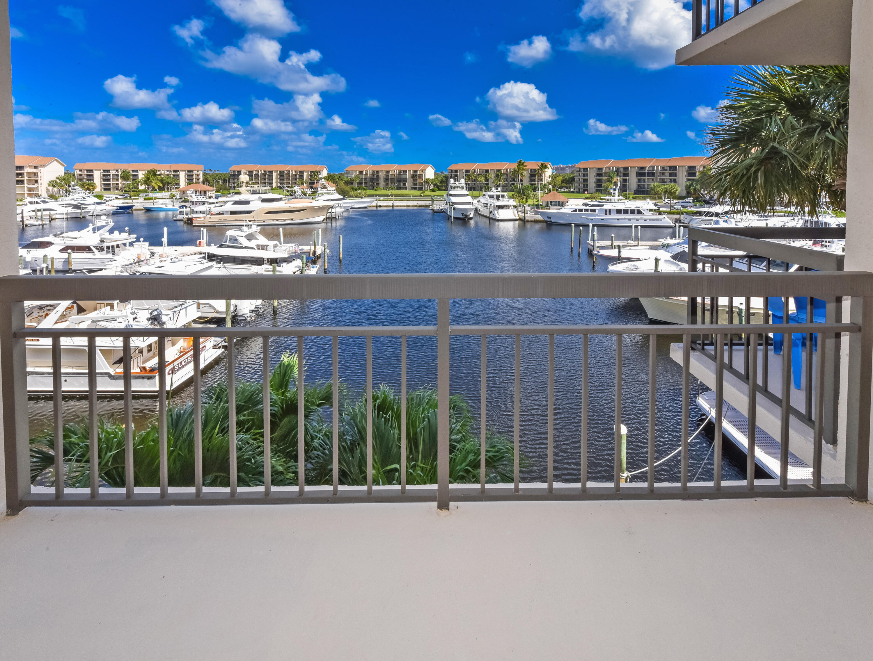 2401 Marina Isle Way, Unit 405 Jupiter, FL 33477 - Photo 22 of 30 2401 Marina Isle Way_#405_MaryJane Boors