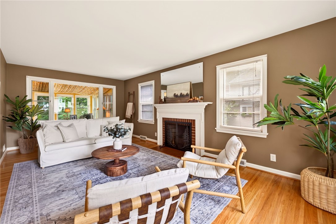 41 Rock Beach Road Irondequoit, NY 14617 - Photo 17 of 42 Gallery Image 17