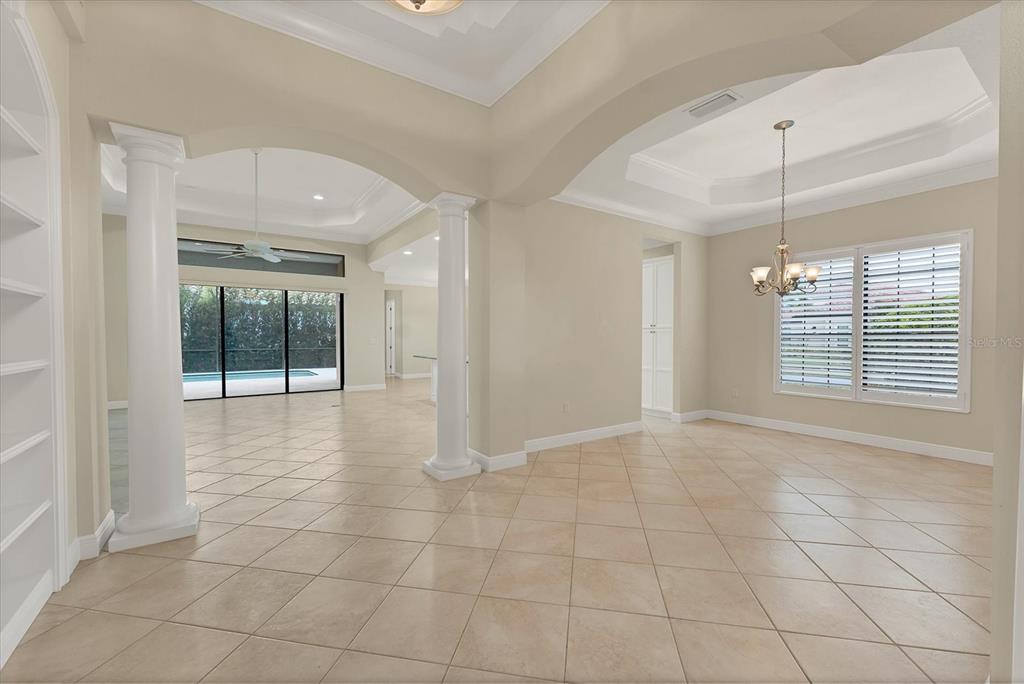 14215 Kinglet Terrace Lakewood Ranch, FL 34202 - Photo 15 of 95