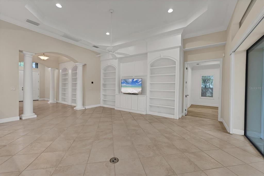 14215 Kinglet Terrace Lakewood Ranch, FL 34202 - Photo 19 of 95