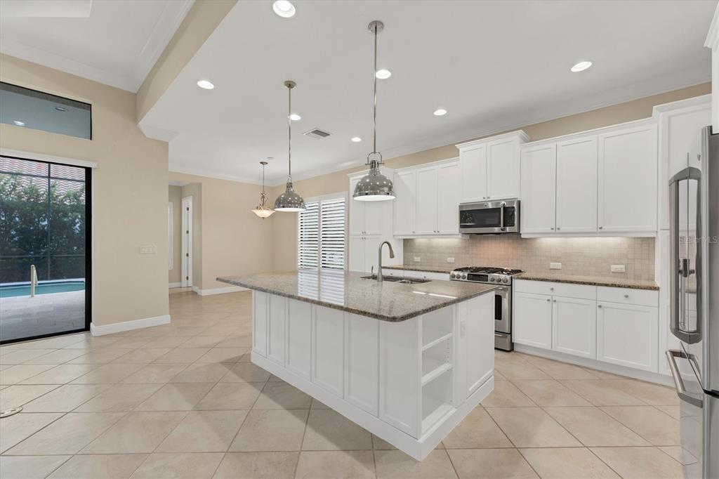 14215 Kinglet Terrace Lakewood Ranch, FL 34202 - Photo 29 of 95