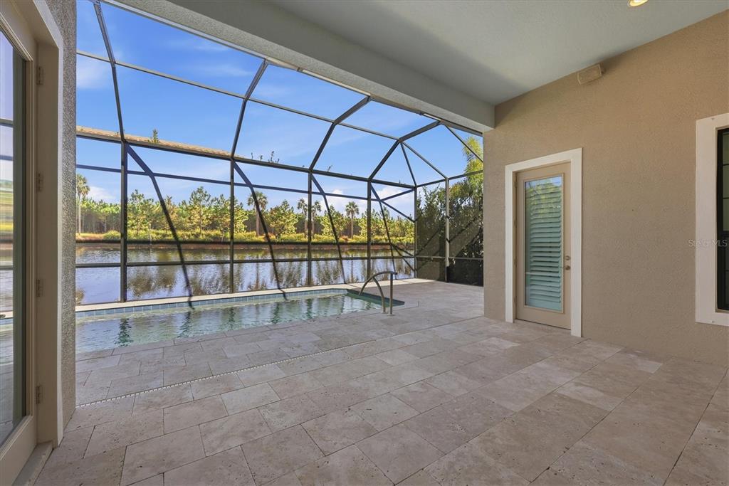 14215 Kinglet Terrace Lakewood Ranch, FL 34202 - Photo 6 of 95