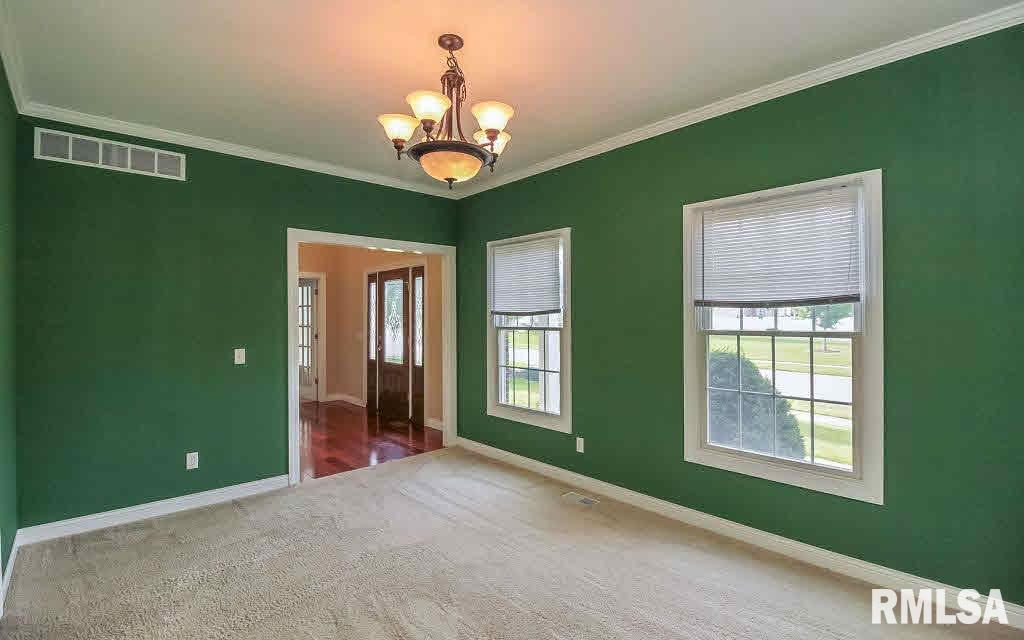 880 Rustic View Court Eldridge, IA 52748 - Photo 3 of 24 Gallery Image 3