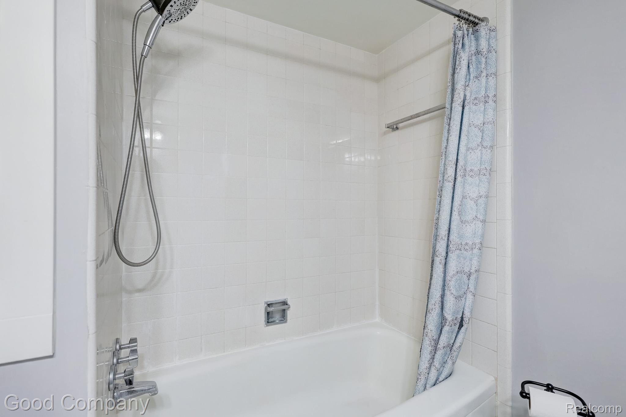 4345 Crooks Road, Unit 4 Royal Oak, MI 48073 - Photo 27 of 35 4345 Crooks Rd. #4-27.jpg