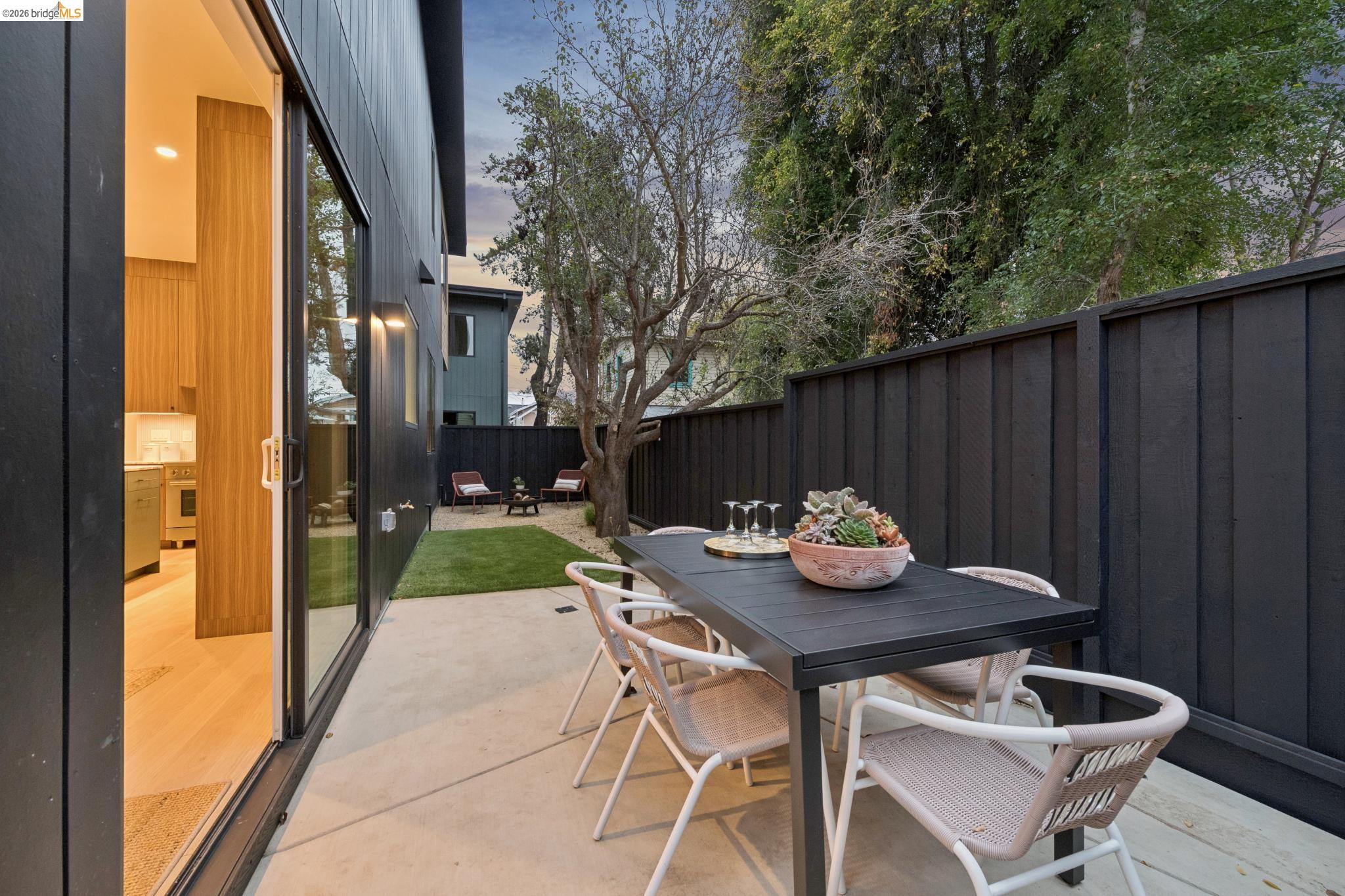 1523 Stuart Street Berkeley, CA 94703 - Photo 55 of 71 Gallery Image 55