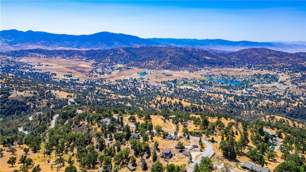 29600 Goldspike Road Tehachapi, CA 93561 - Photo 30 of 48 a view of a city with mountains in the background