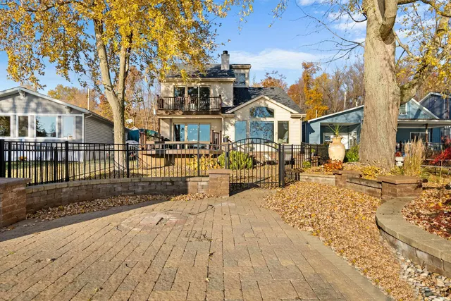 $599,999 | 2624 East Stalf Road, Columbia City, IN 46725