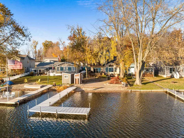 $599,999 | 2624 East Stalf Road, Columbia City, IN 46725