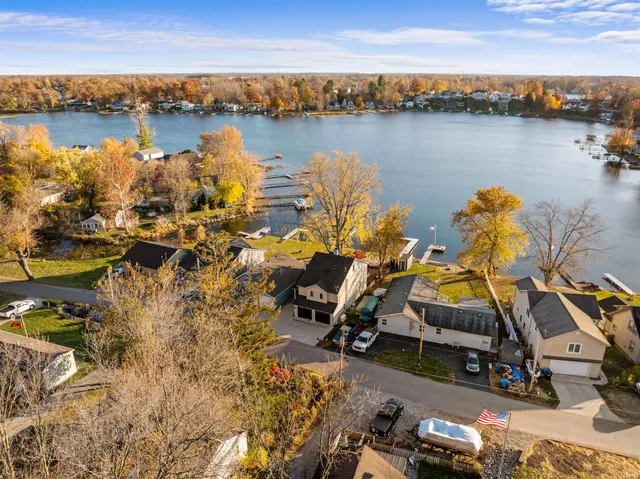 $599,999 | 2624 East Stalf Road, Columbia City, IN 46725