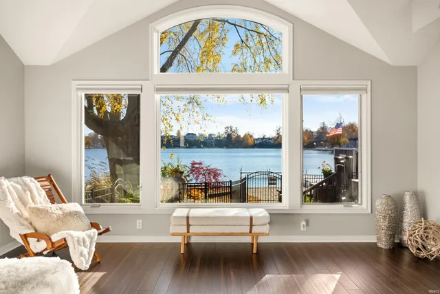 $599,999 | 2624 East Stalf Road, Columbia City, IN 46725