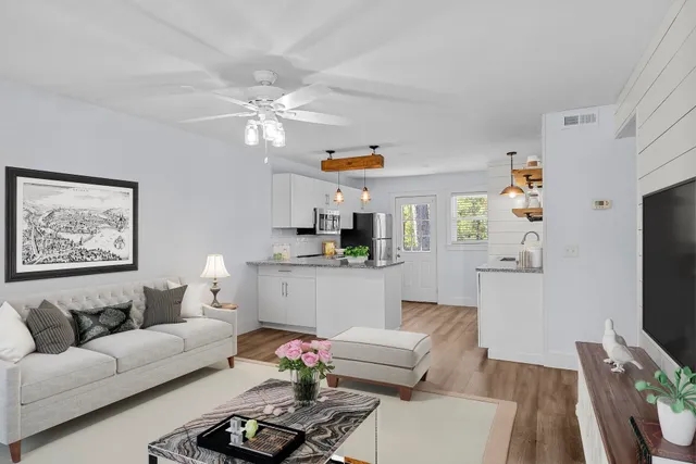 $285,000 | 404 St Charles Court, Charleston, SC 29407