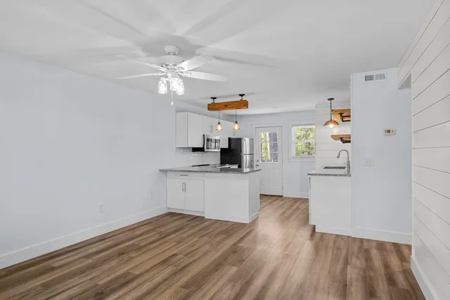 $285,000 | 404 St Charles Court, Charleston, SC 29407