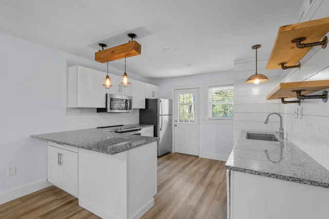 $285,000 | 404 St Charles Court, Charleston, SC 29407