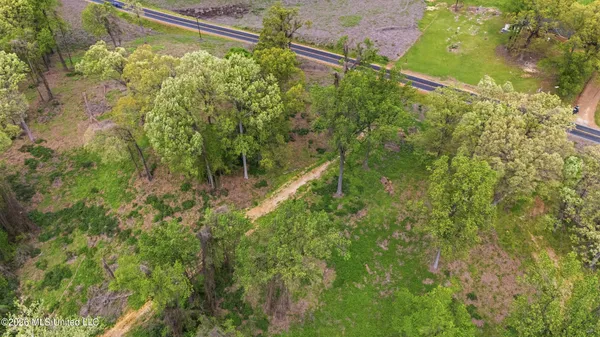 $390,000 | 6 Nail Road, Walls, MS 38680