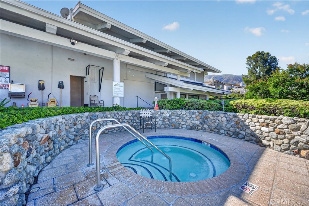 11562 Chadwick Road Corona, CA 92878 - Photo 28 of 39 Spa