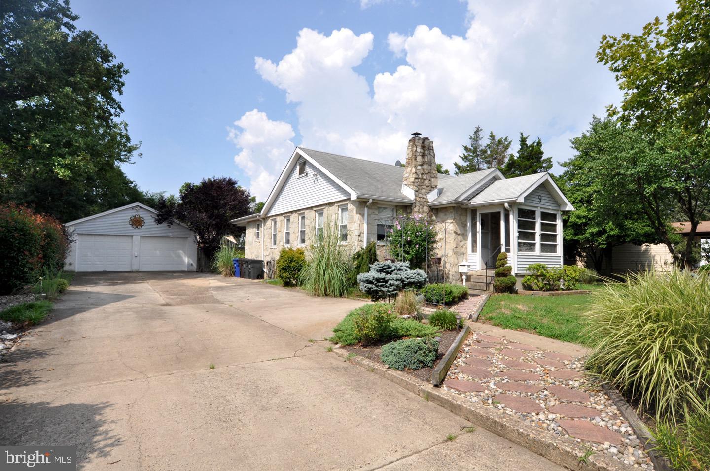 9 Alden Avenue Riverside, NJ 08075 - Photo 1 of 40
