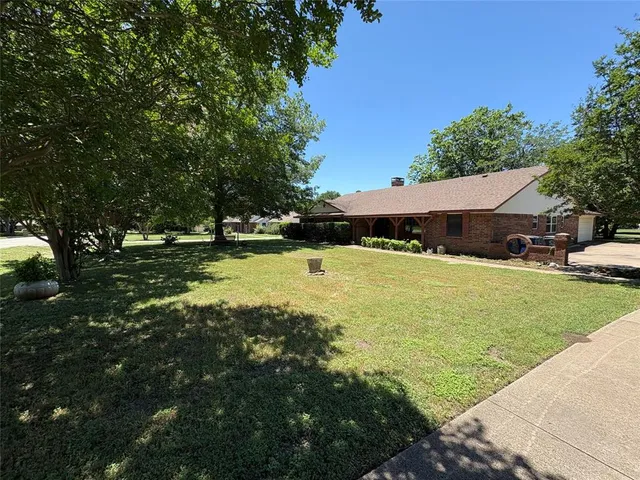 $420,000 | 327 Shadowwood Trail, Ovilla, TX 75154