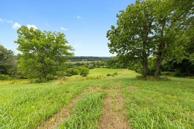 $1,500,000 | 1914 Thompson's Station Road East, Thompson's Station, TN 37179