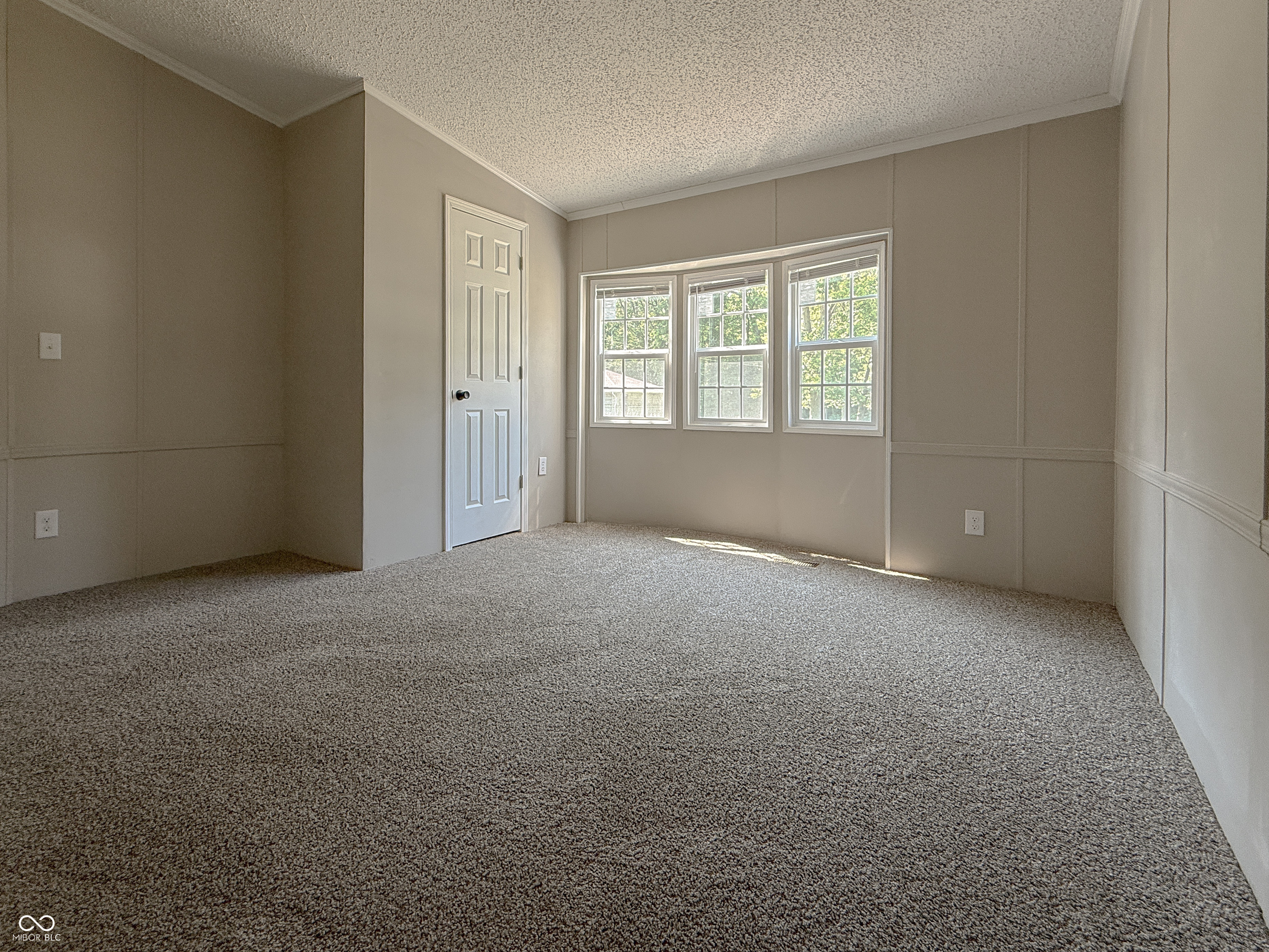 747 Patterson Road Columbus, IN 47203 - Photo 33 of 42 Gallery Image 33