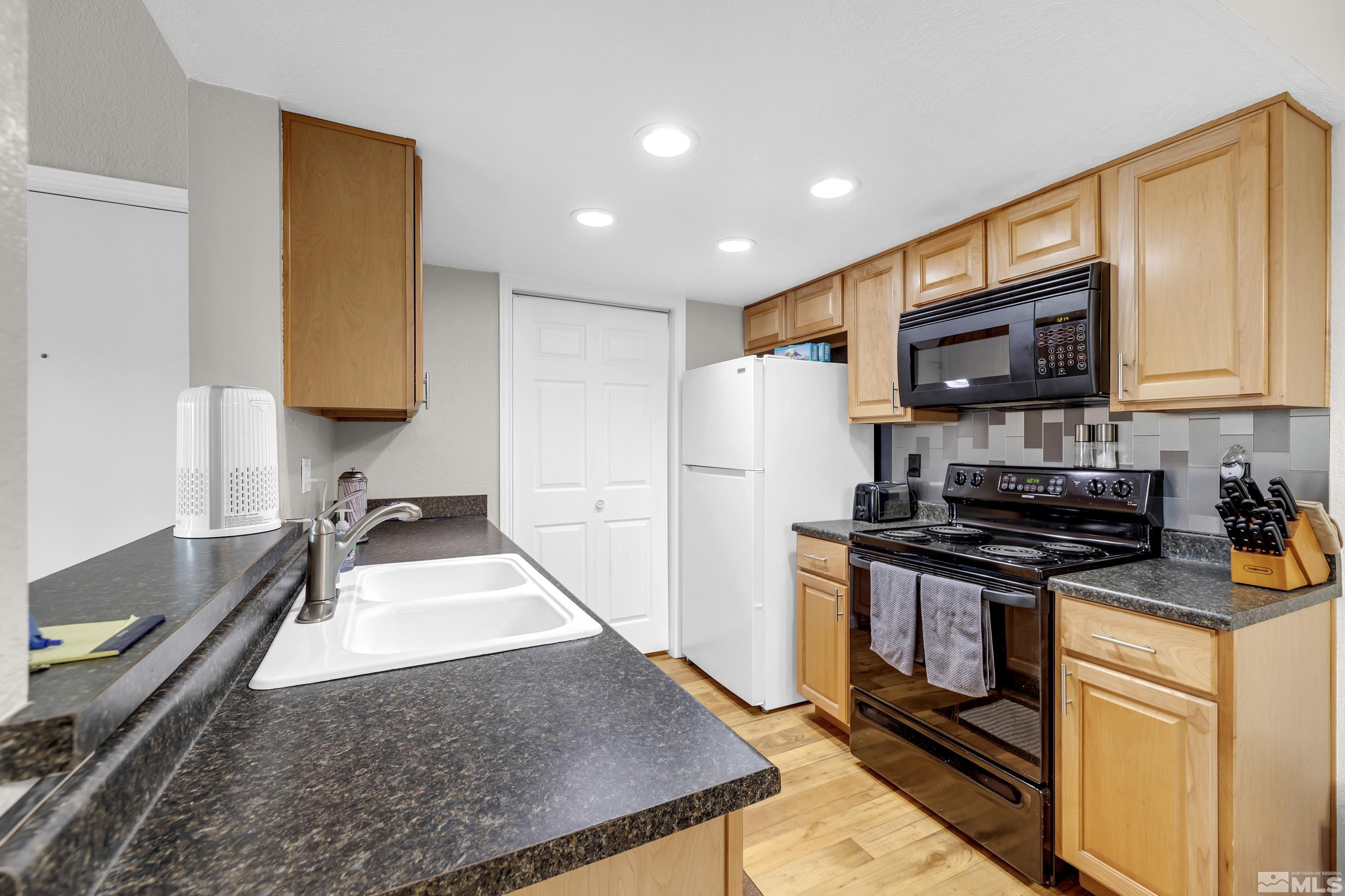 7680 Bluestone Drive, Unit 344 Reno, NV 89511 - Photo 11 of 32 Photo 11