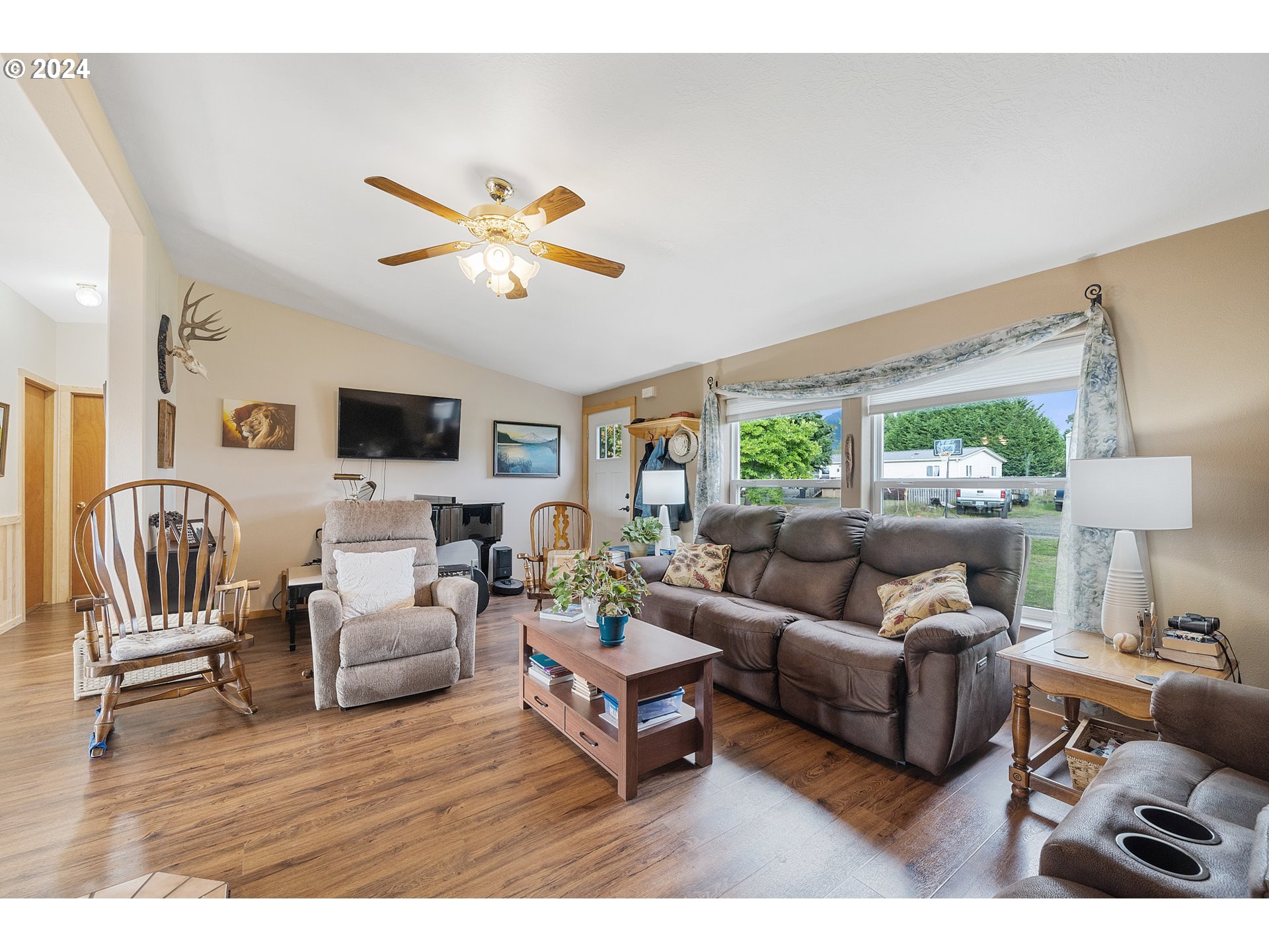 3230 Goeres Road Tillamook, OR 97141 - Photo 17 of 26 Gallery Image 17