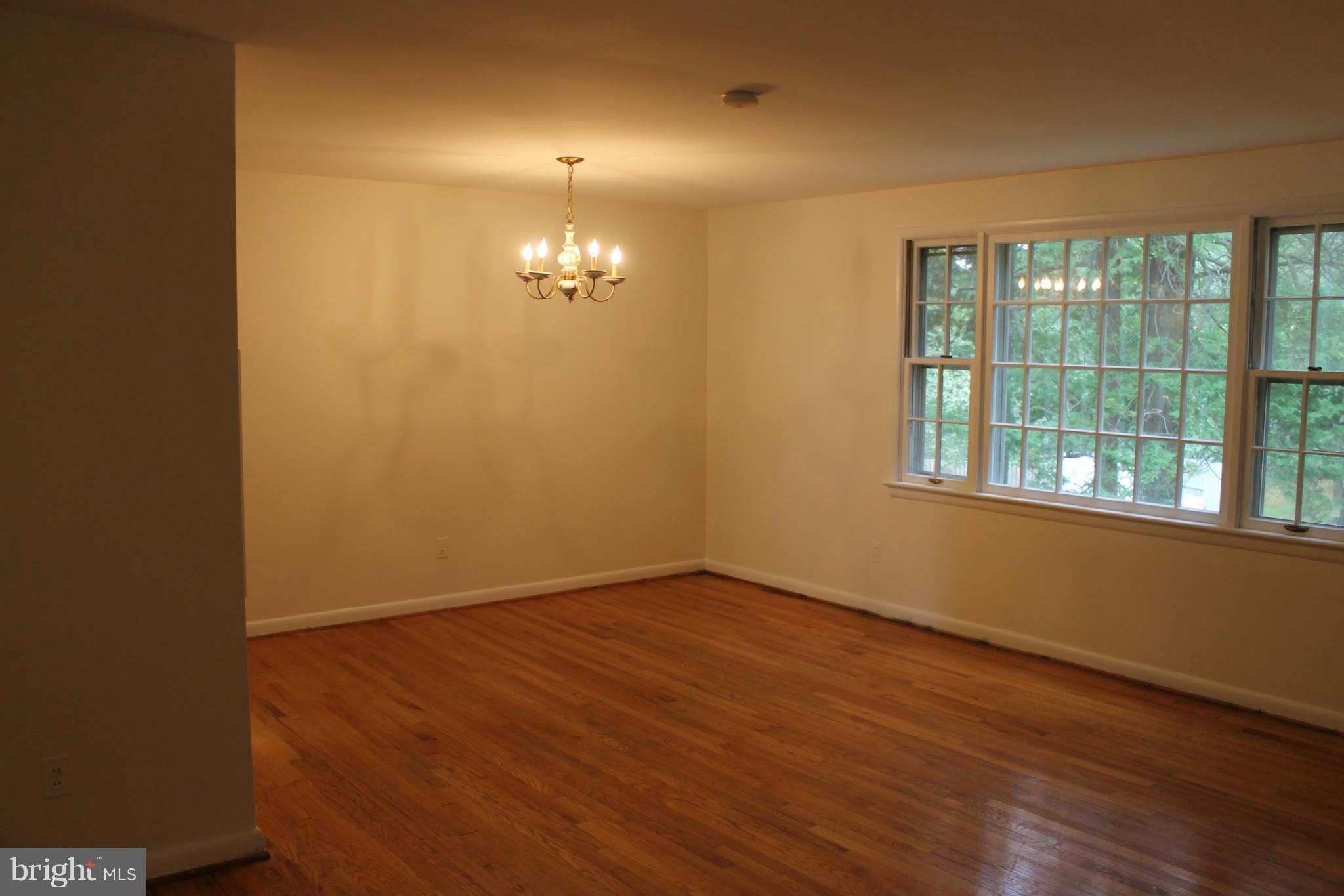 9413 Curran Road Silver Spring, MD 20901 - Photo 12 of 26 Living Room