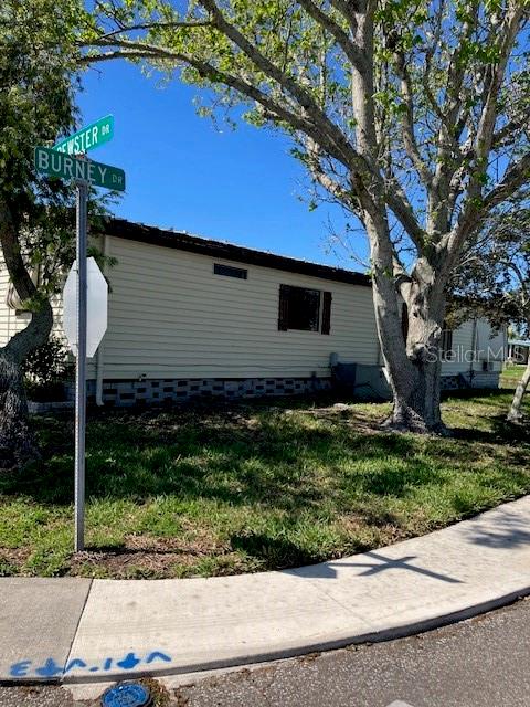 3217 Brewster Drive Holiday, FL 34690 - Photo 3 of 15