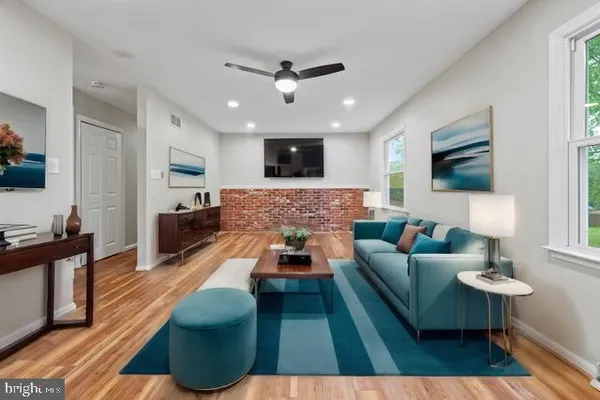 $4,400 | 19822 Smith Circle, Ashburn, VA 20147
