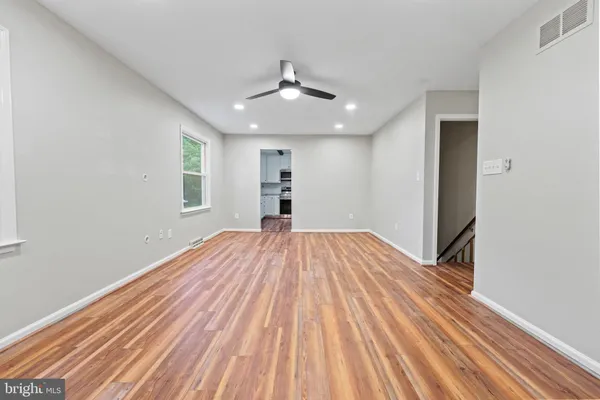 $4,400 | 19822 Smith Circle, Ashburn, VA 20147