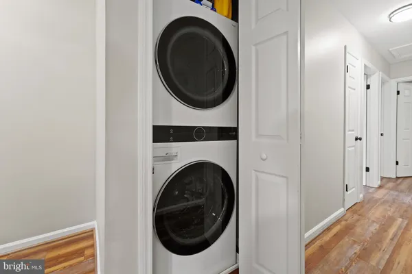 $4,400 | 19822 Smith Circle, Ashburn, VA 20147