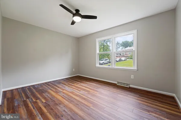 $4,400 | 19822 Smith Circle, Ashburn, VA 20147