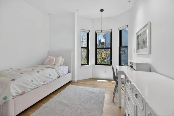 $12,000 | 96 Henry Street, Unit 1, Cambridge, MA 02139