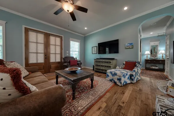 $1,250,000 | 12075 County Road 452, Lindale, TX 75771