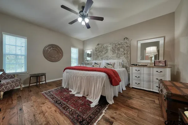 $1,250,000 | 12075 County Road 452, Lindale, TX 75771