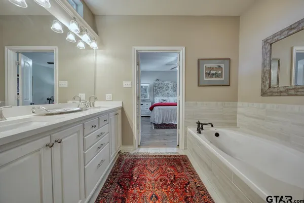 $1,250,000 | 12075 County Road 452, Lindale, TX 75771