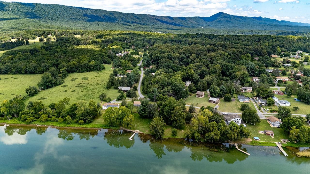 606 Riverside Drive Luray, VA 22835 - Photo 4 of 61