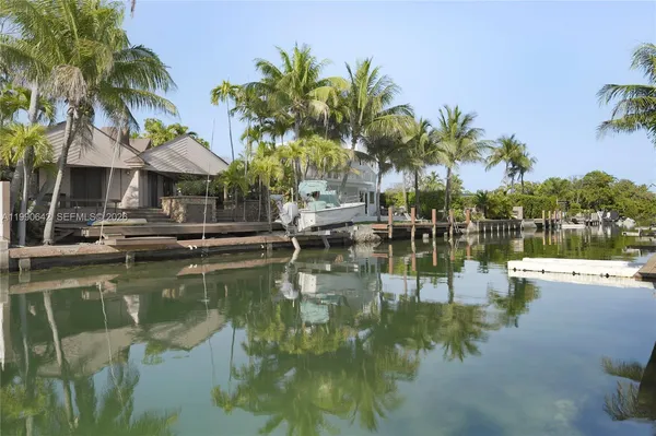 $7,500 | 1845 Daytonia Road, Miami Beach, FL 33141