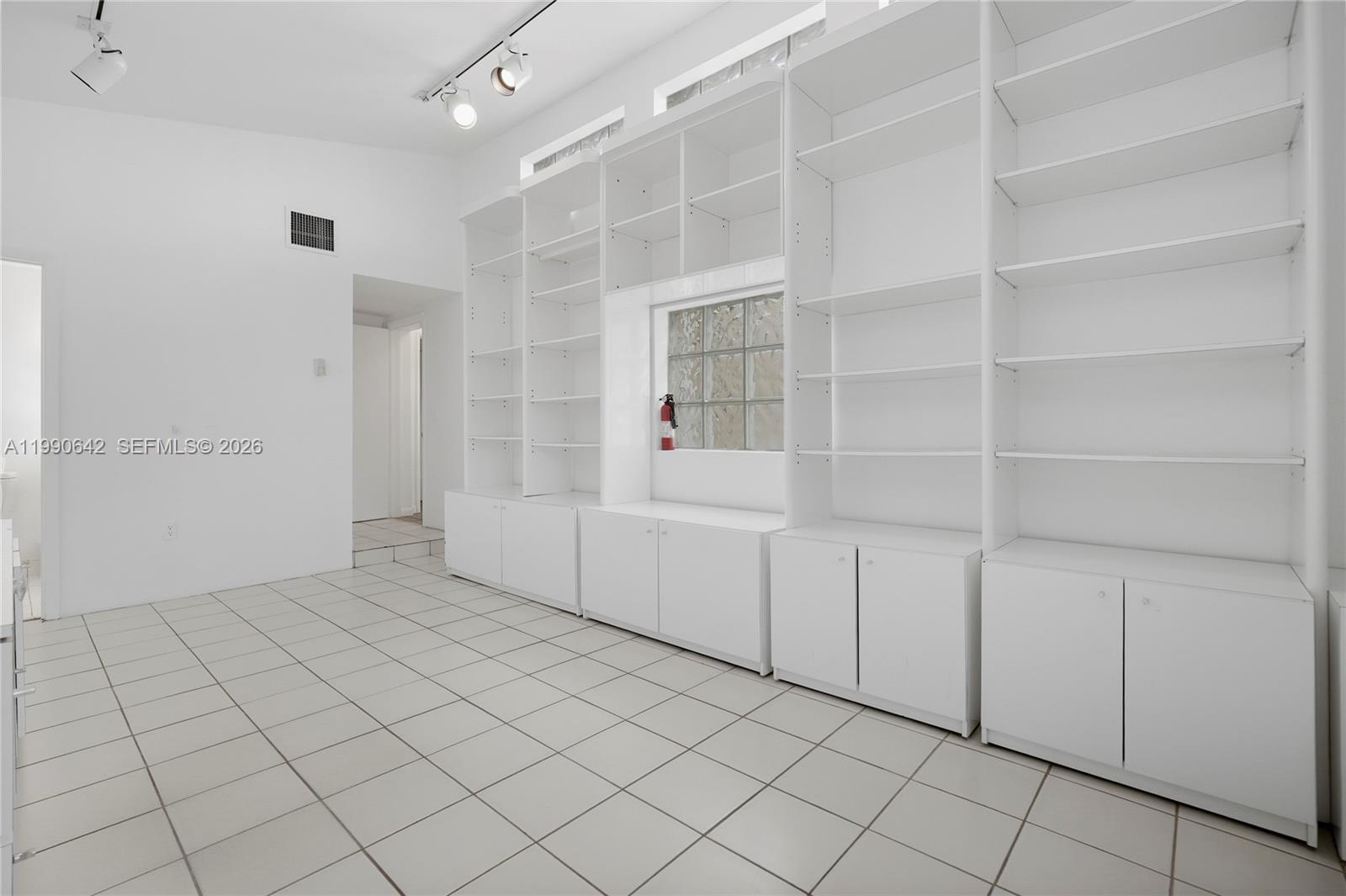 1845 Daytonia Road Miami Beach, FL 33141 - Photo 25 of 30