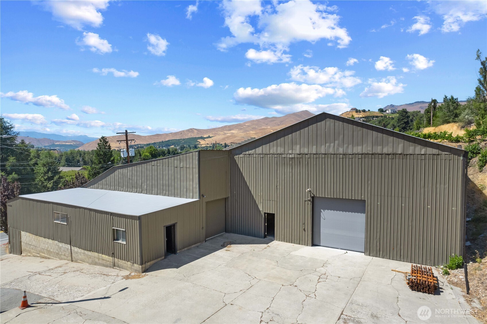 1260 Lower Sunnyslope Road Wenatchee, WA 98801 - Photo 6 of 24 a terrace view