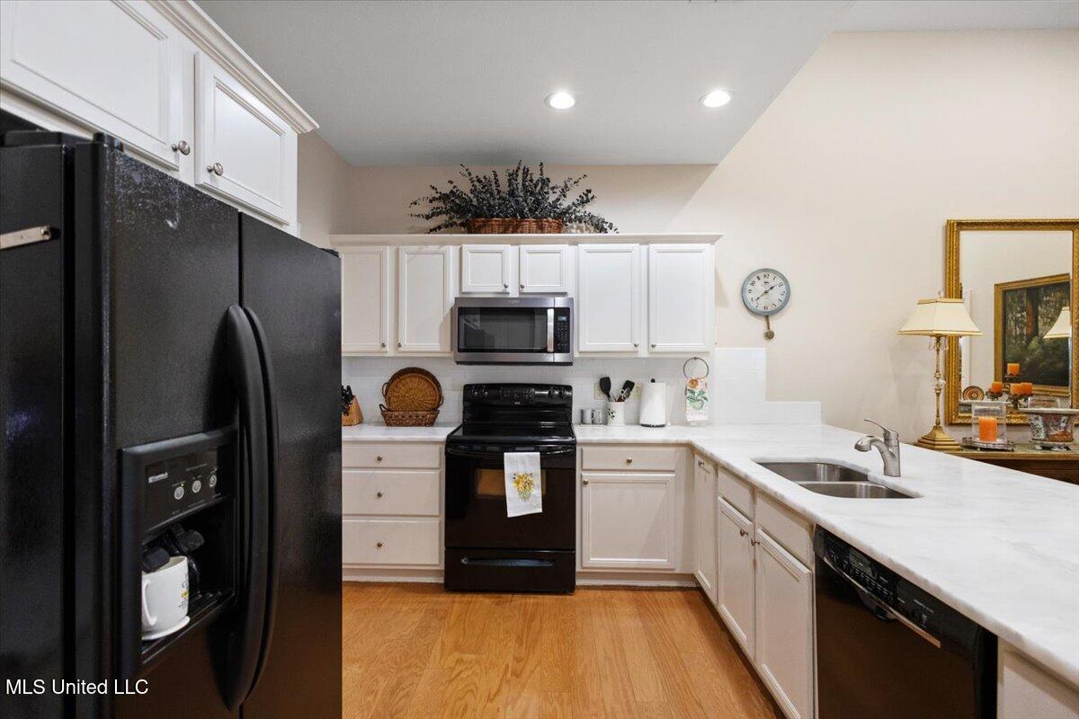 430 Independence Boulevard Flowood, MS 39232 - Photo 17 of 33 Kitchen