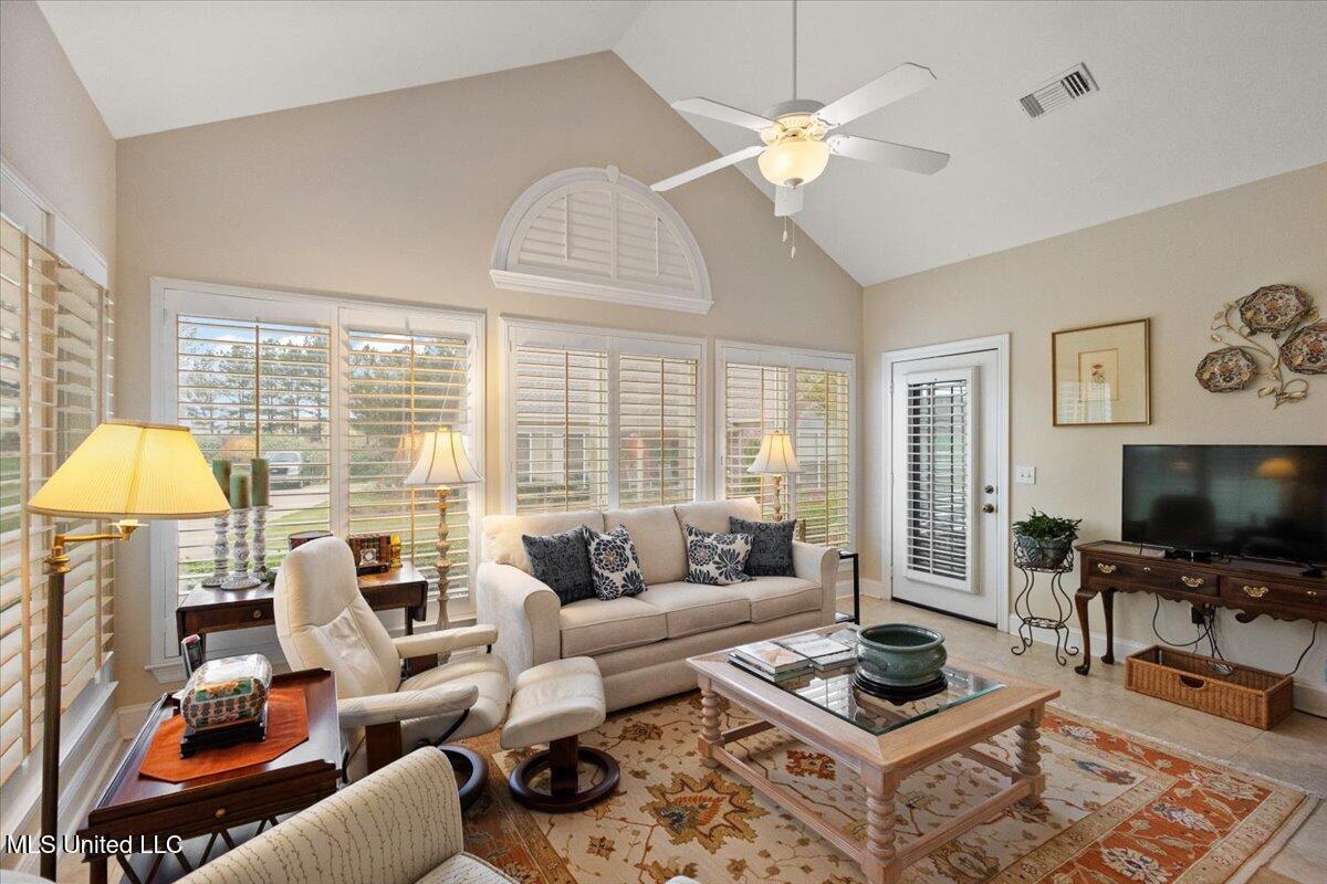 430 Independence Boulevard Flowood, MS 39232 - Photo 26 of 33 Sunroom