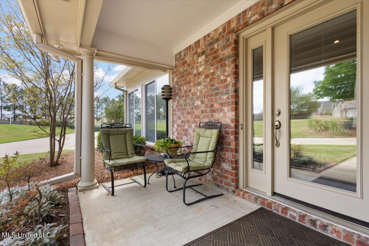 430 Independence Boulevard Flowood, MS 39232 - Photo 4 of 33 Front door