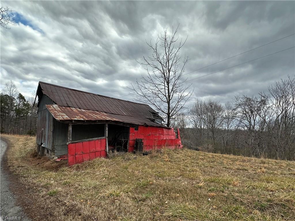 1324 Hardie Mabe Road Danbury, NC 27016 - Photo 34 of 41