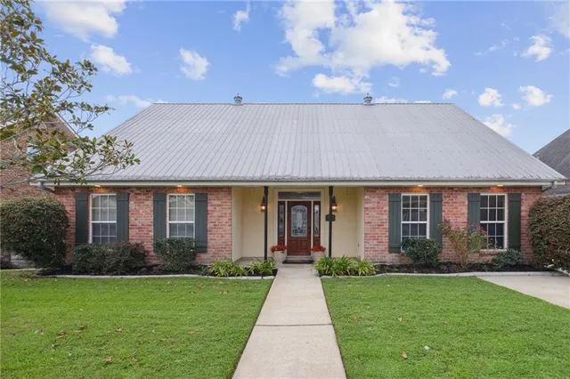 $460,000 | 2317 Aramis Drive, Meraux, LA 70075