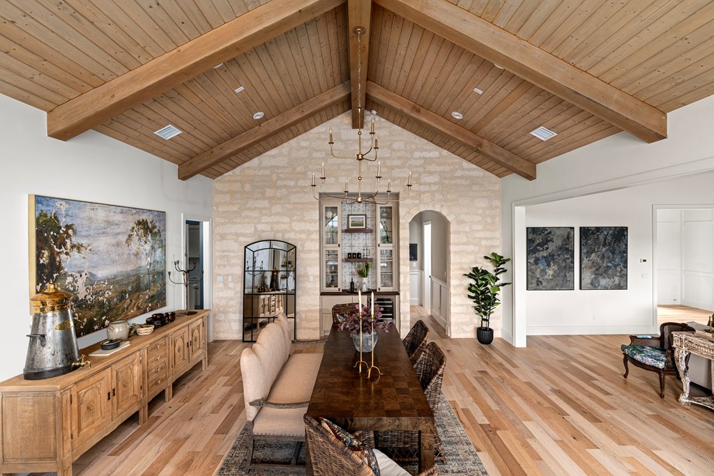 4412 Comanche Trace Drive Kerrville, TX 78028 - Photo 17 of 46 a living room with furniture