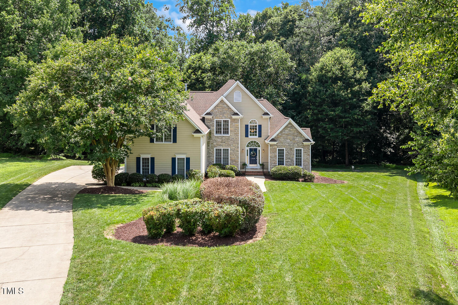 2628 Hunters Meadow Lane Raleigh, NC 27606 - Photo 2 of 76 2628 Hunters Meadow Ln Raleigh-large-002