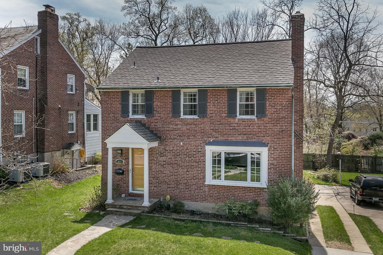 623 Overbrook Road Baltimore, MD 21212 - Photo 2 of 30 a front view of a house with garden