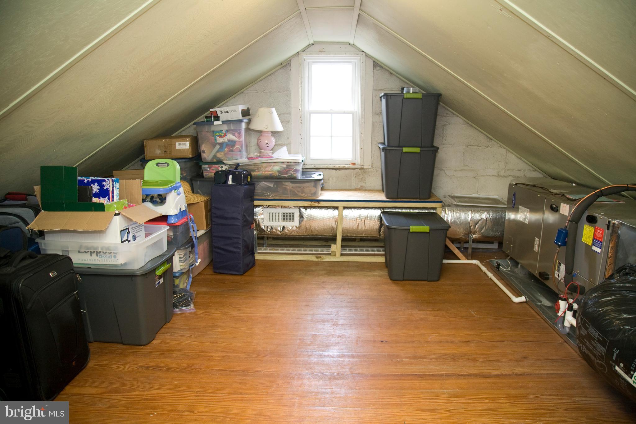 623 Overbrook Road Baltimore, MD 21212 - Photo 27 of 30 a storage room with washer and dryer