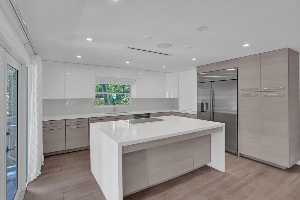 109 Southeast Olive Way Boca Raton, FL 33432 - Photo 12 of 33 KITCHEN