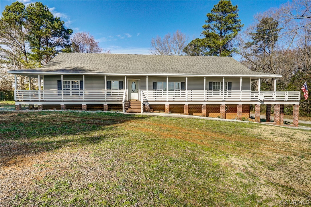 528 Three Chopt Road Manakin-Sabot, VA 23103 - Photo 1 of 50 a front view of a house with a garden